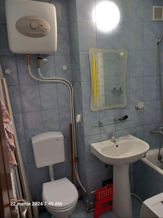 Închiriez garsonieră