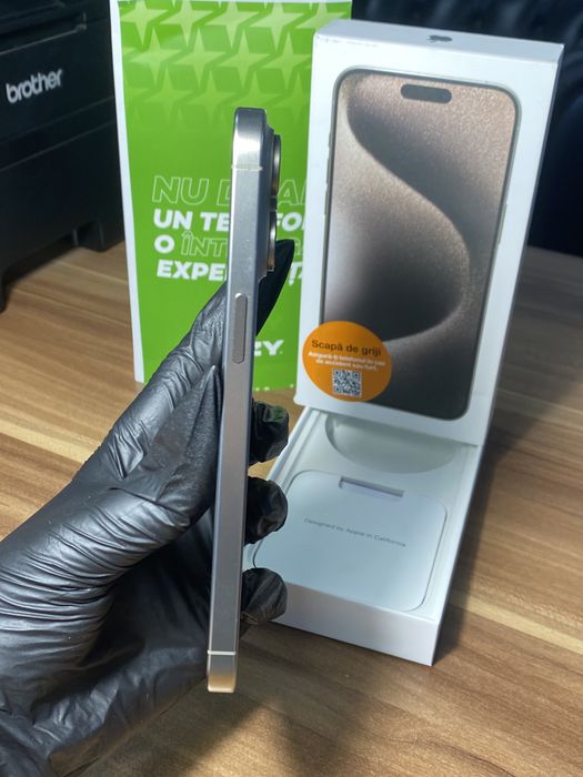 iPhone 15 Pro Max • 256 GB • Natural Titanium