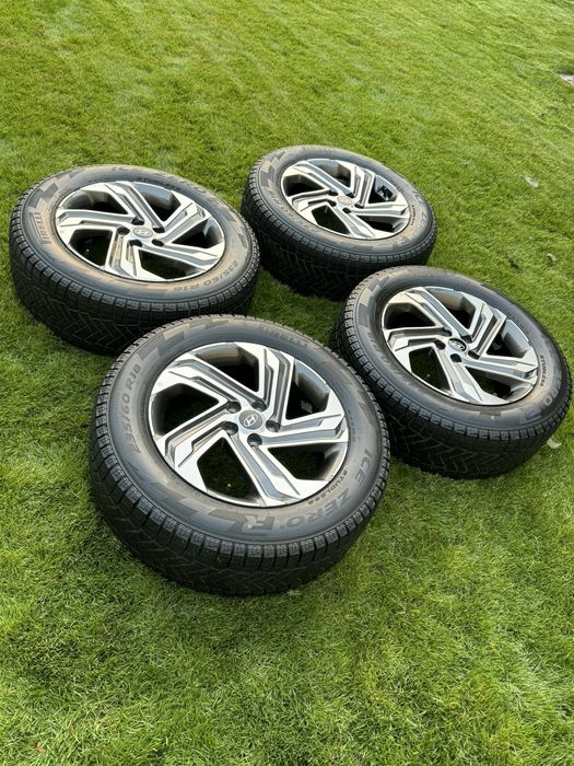 Hyunda santa fe зимние балоны с дисками 235/60/18ами