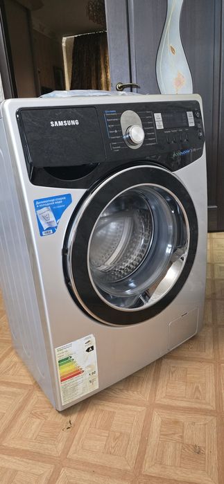 стиральная машинка 6кг Samsung WF1602YQR