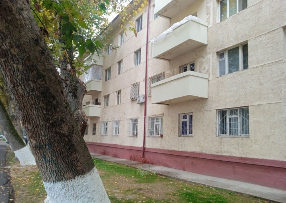 Продается Своя 1 комнатная квартира ТТЗ Базар  Мирзо Улугбек район