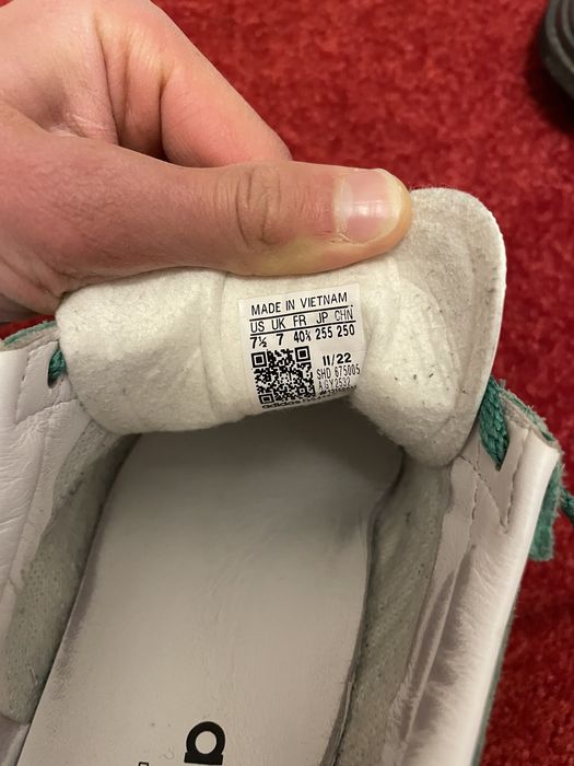 Vand pantofi piele intoarsa Adidas