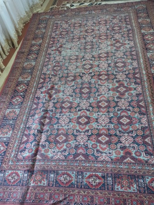 Gilam sotiladi qadimgi gilam