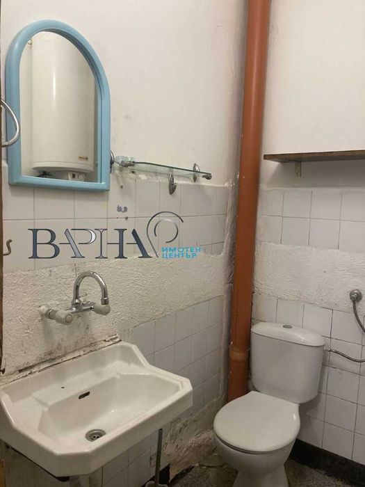 Дава се под наем Двустаен апартамент в Варна, Център - 55 кв.м за 255 € - Снимка #9