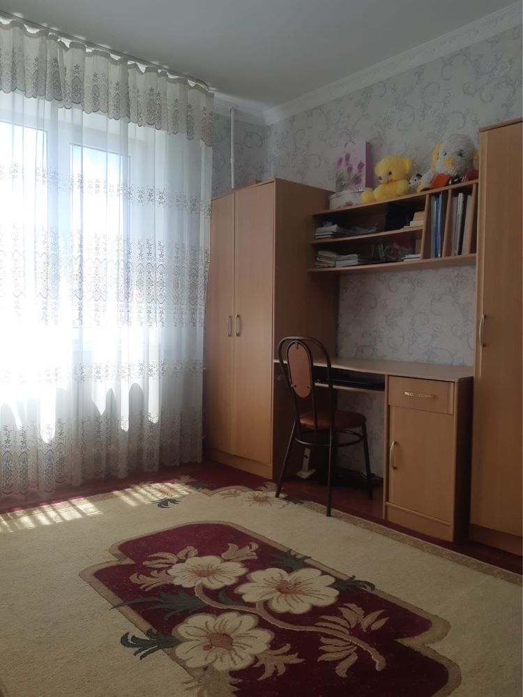 Продается 2-комн. квартира Молодежный 15