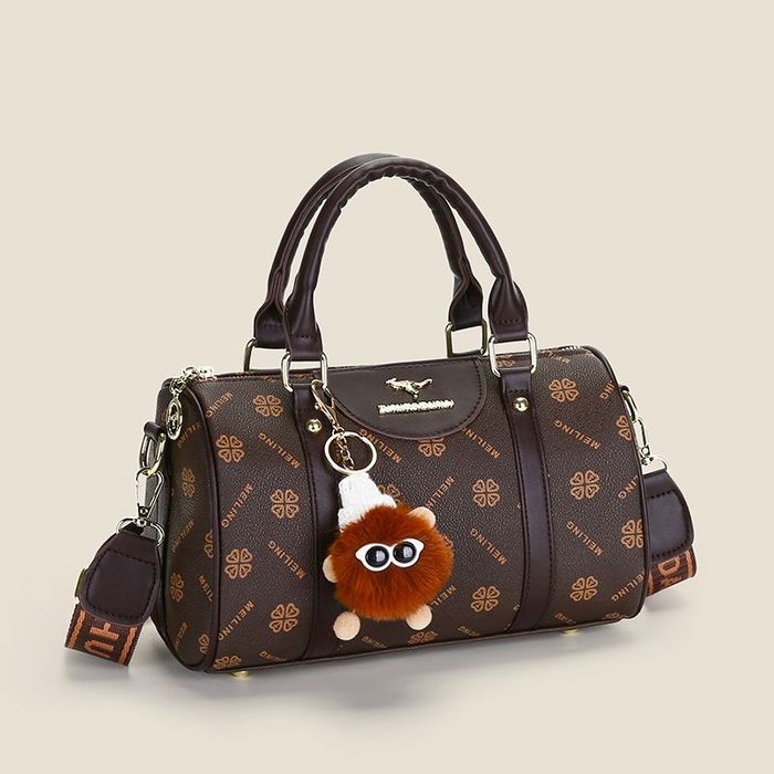 Женская сумка из эко кожи с брелком женский сумочка