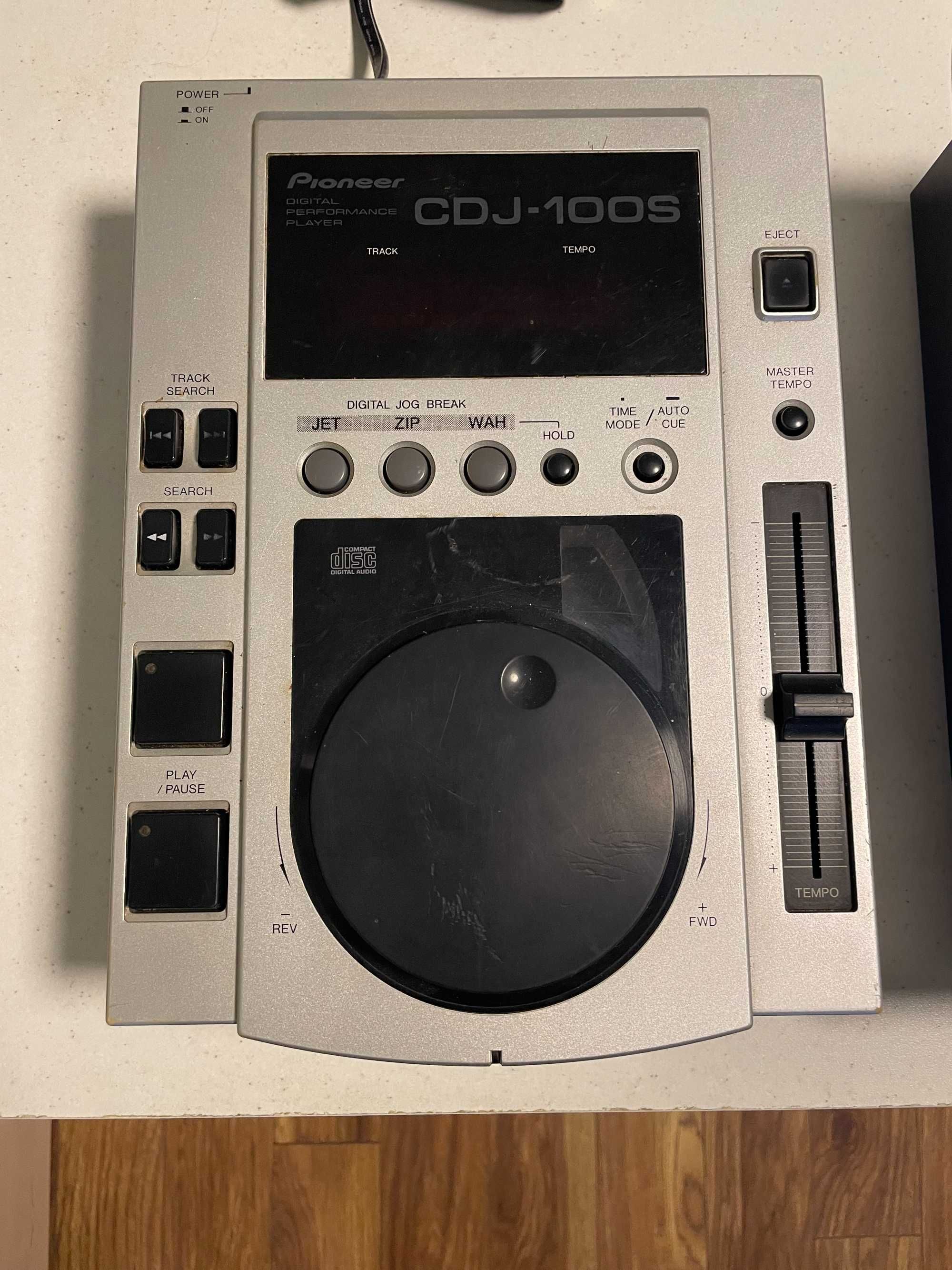2x Pioneer CDJ100 и миксер Behringer DX626 - дефектни