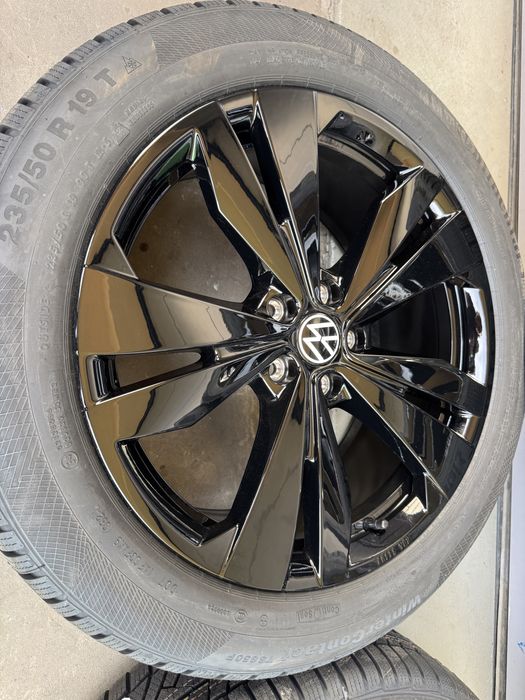 Jante Originale VW R19 ID4 E2 ID5 Black echipate iarna noi Continental