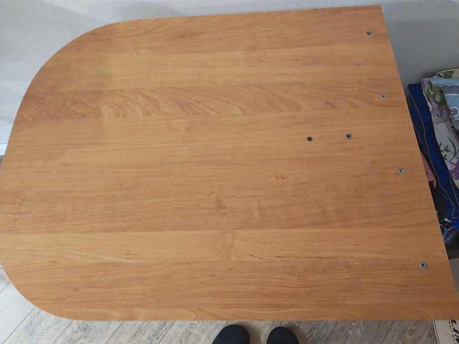 Продам стол за 9-8тыс