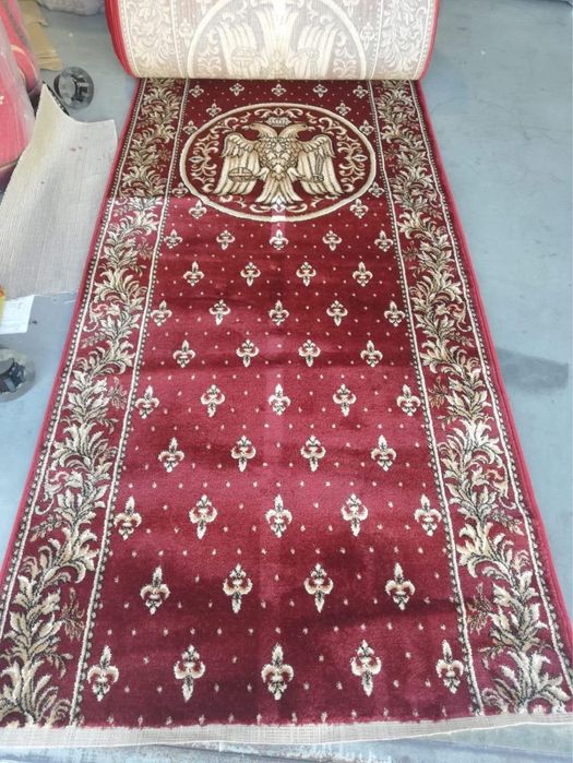 Mocheta si covoare bisericesti 95lei mp