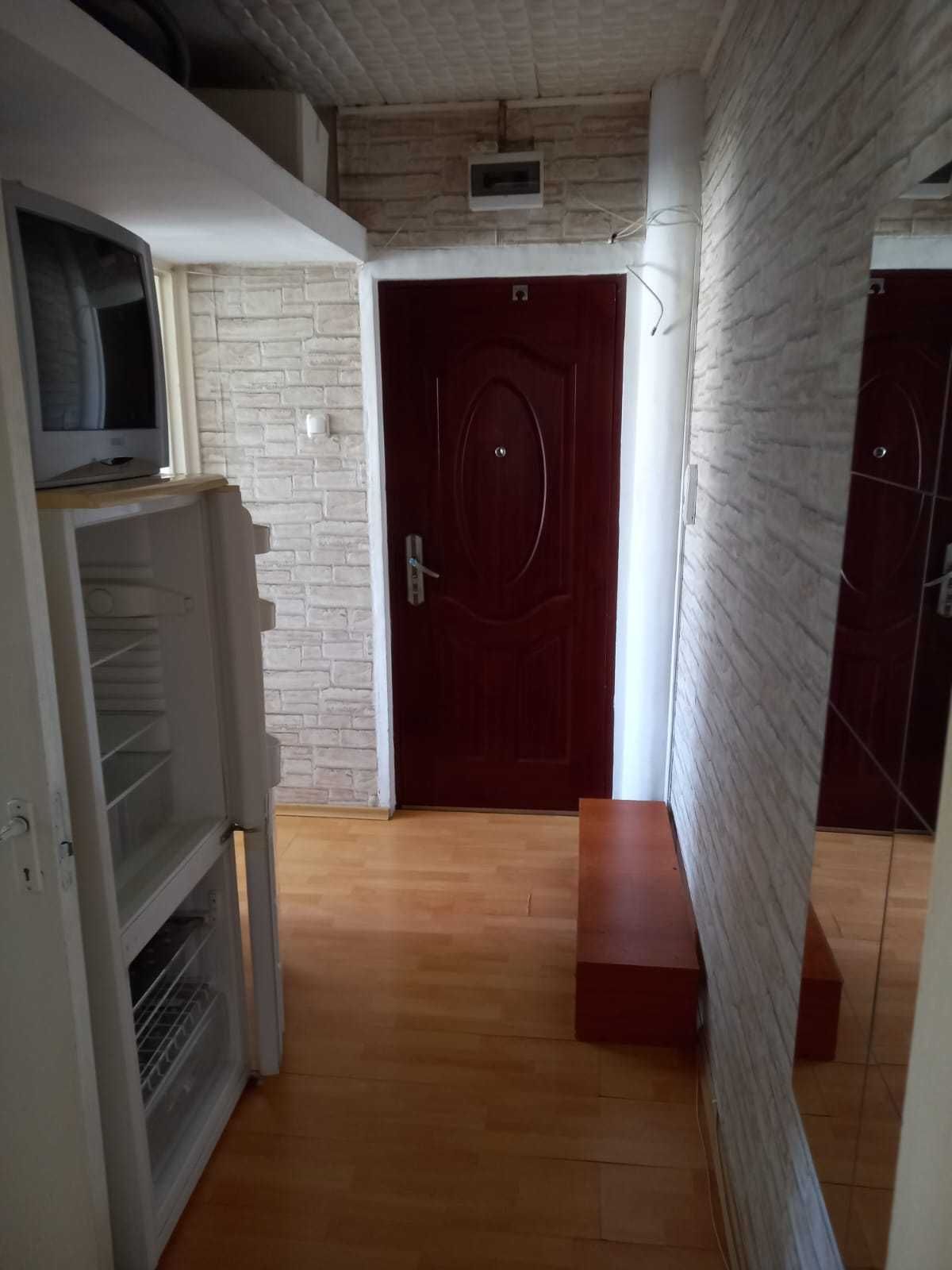 Apartament 2 camere nedecomandat de vanzare