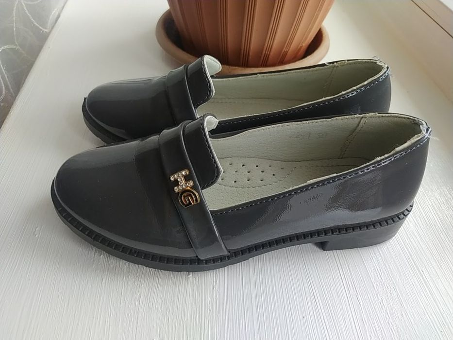 Туфли на девочку лакированная кожа, размер 30