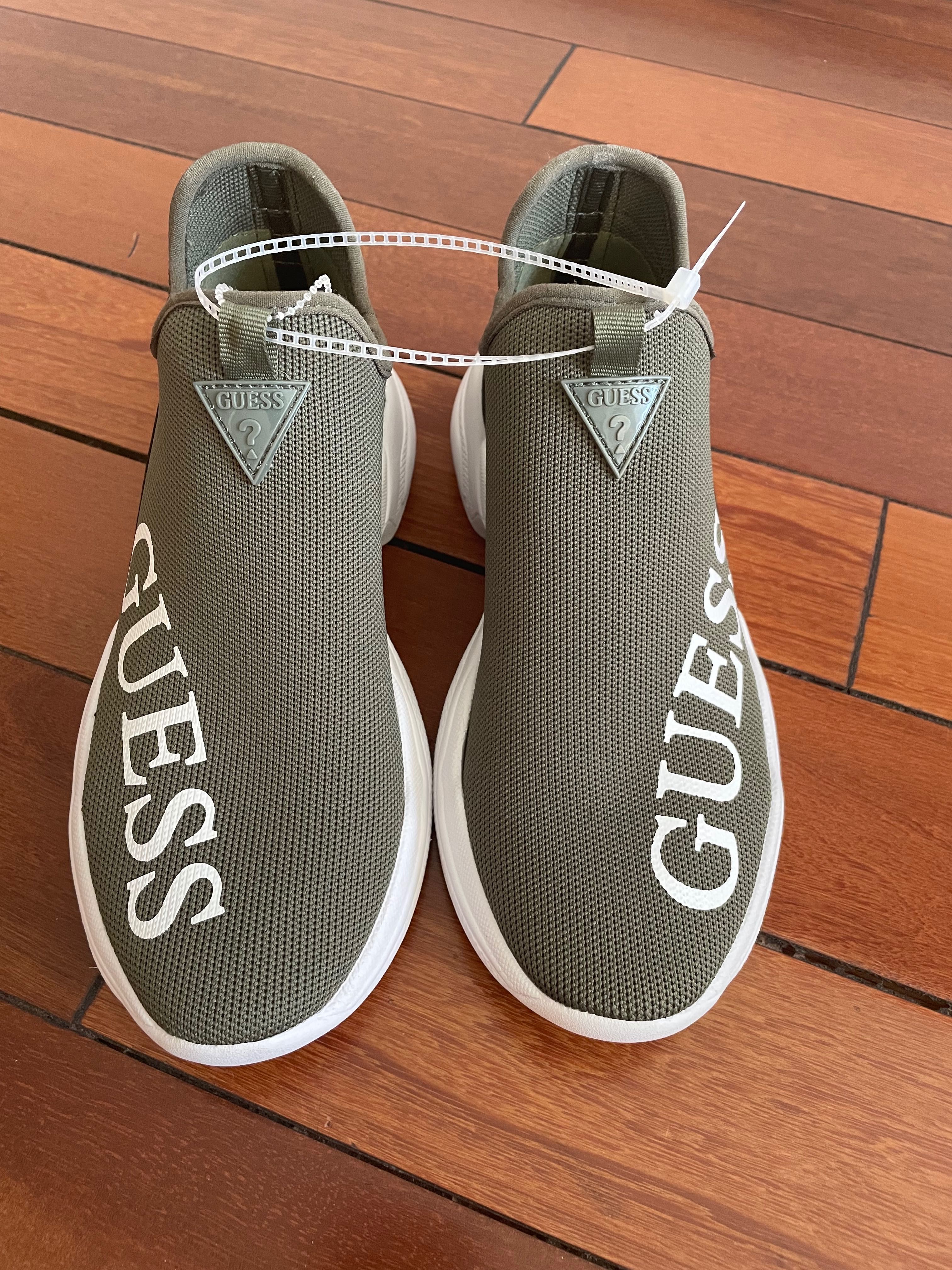 Спортни обувки Guess