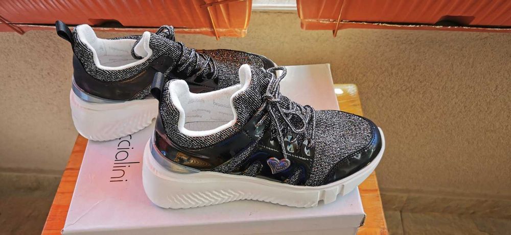 Маркови дамски маратонки / сникърси TUA BY BRACCIALINI - 37 номер