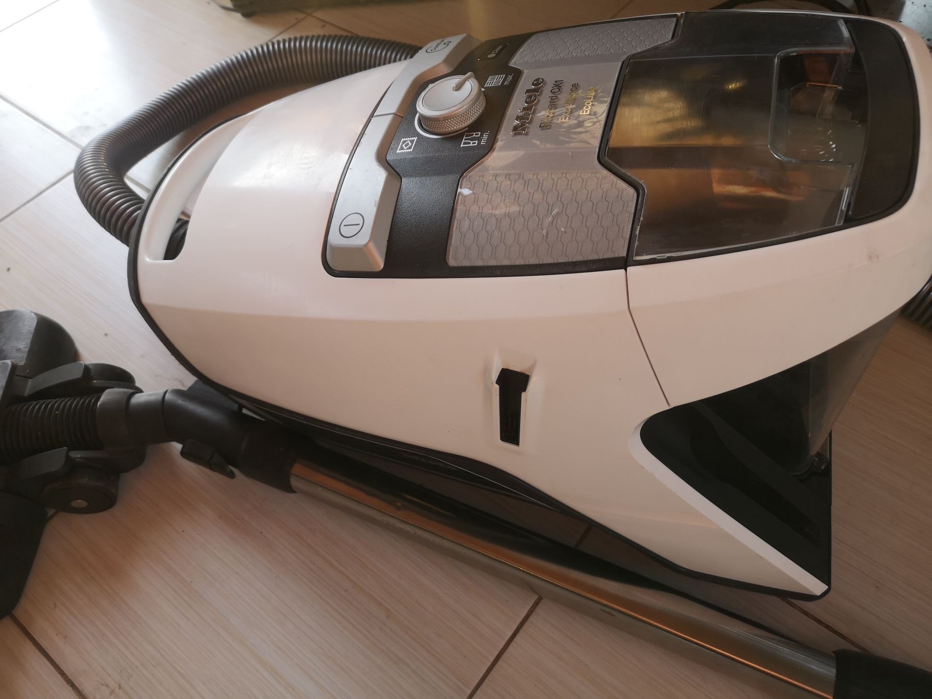 Прахосмукачка Miele Blizzar CX1 Ecsellence без Торбички