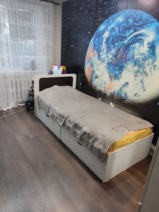 Продам односпальную кровать