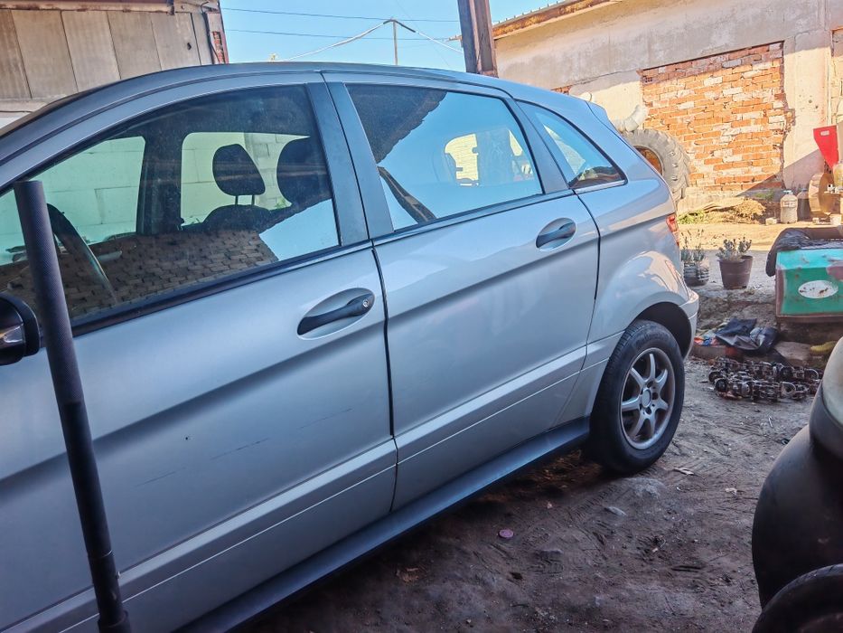 Мерцедес B 170 бензин