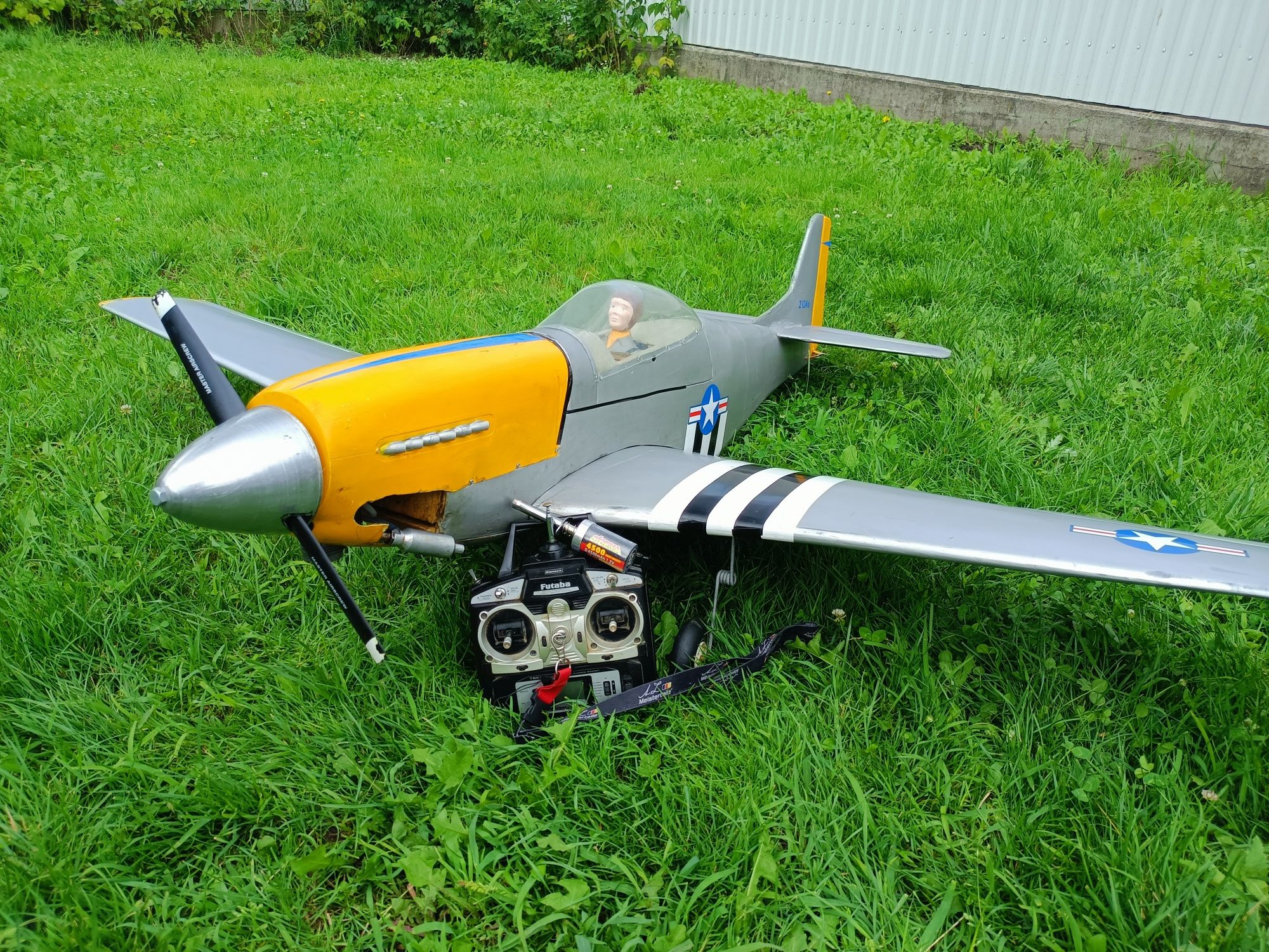 Avion Nitro RC..