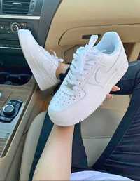 Nike Air Force 1 low triple white dama si barbati