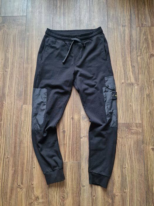 Страхотен мъжки екип STONE ISLAND размер M