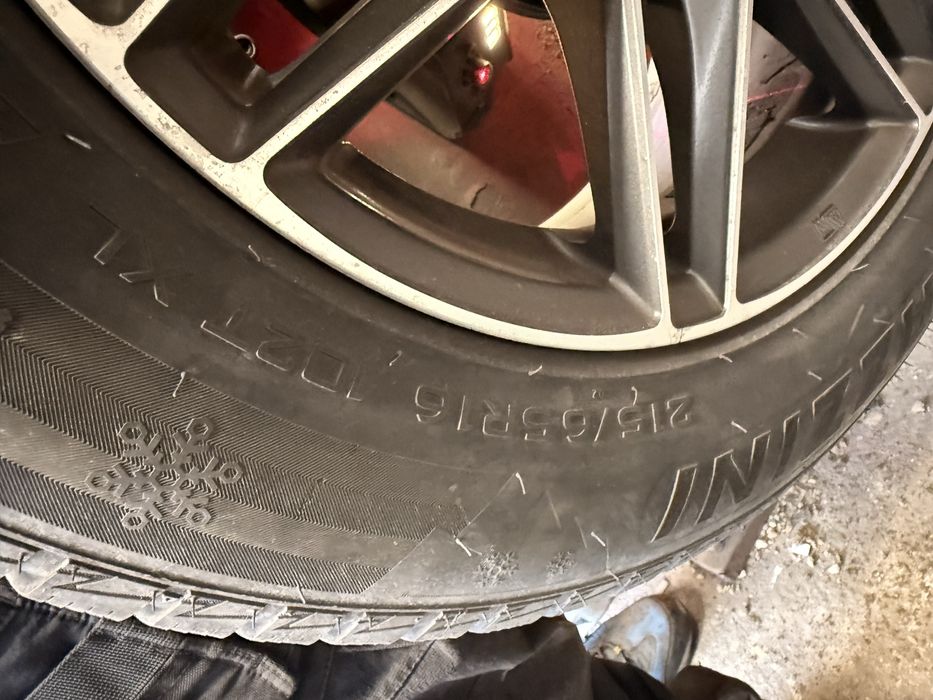 Roti Iarna 215/65/16 compatibile Audi Q3 Grup VAG