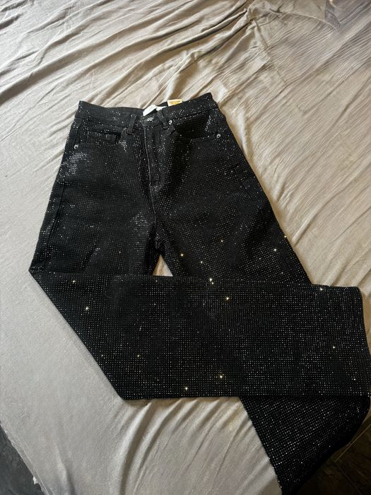 Дънки с камъни.