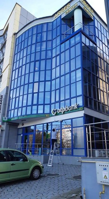 Firma servicii de curatenie industriala