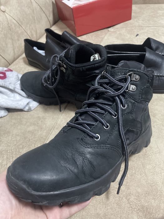 Продам кожанные ботинки и туфли