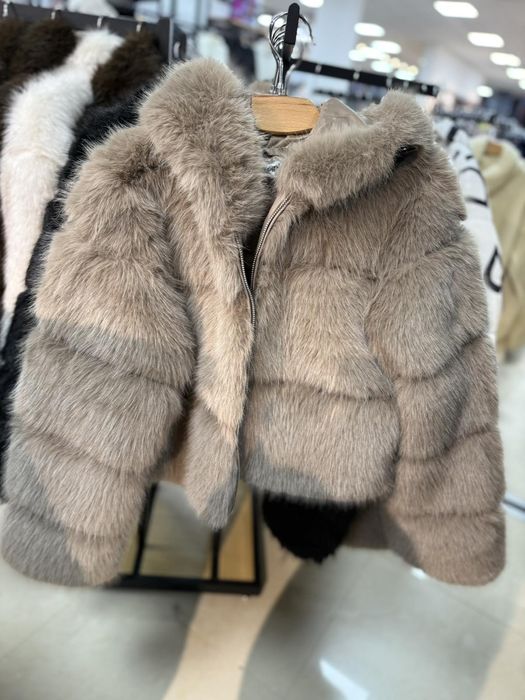 ПРОМО ЦЕНА* Луксозно палто от лисица