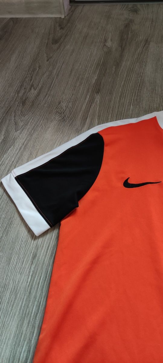 Nike M size Мъжка спортна фланелка