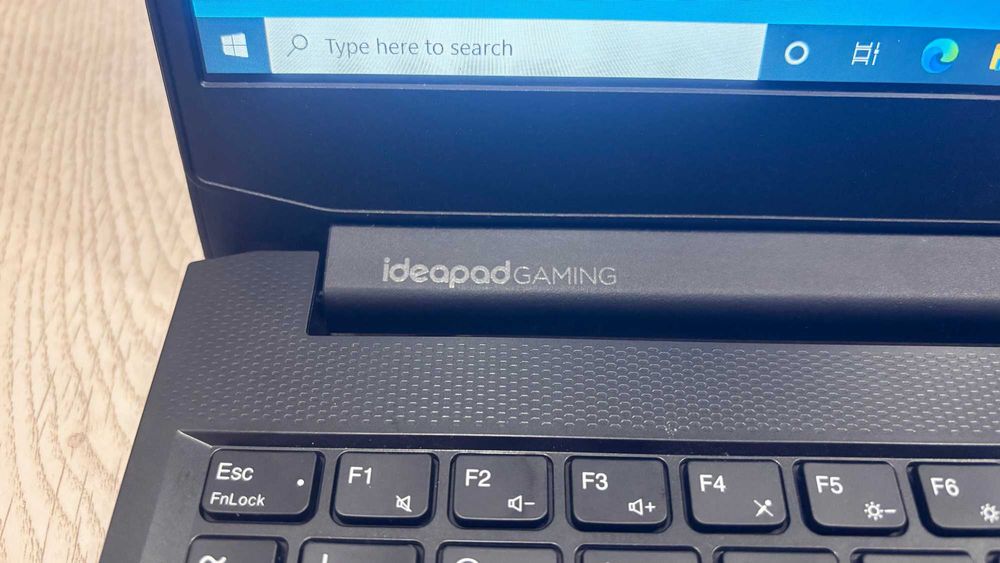 Lenovo IdeaPad 3 15IHU6