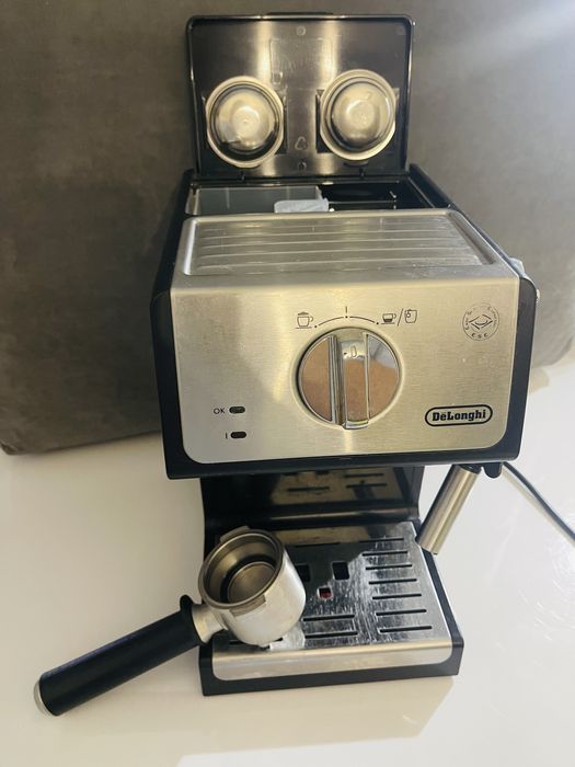 Рожковая кофеварка DeLonghi
