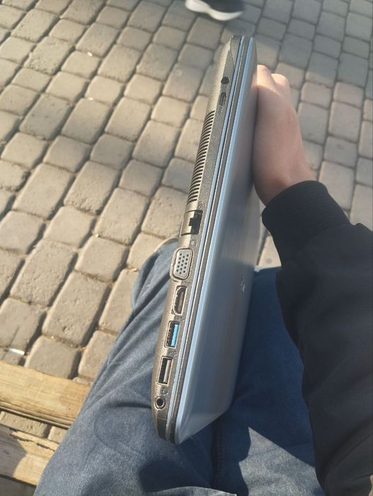 Asus intel celeron N3000 4/500gb xotira