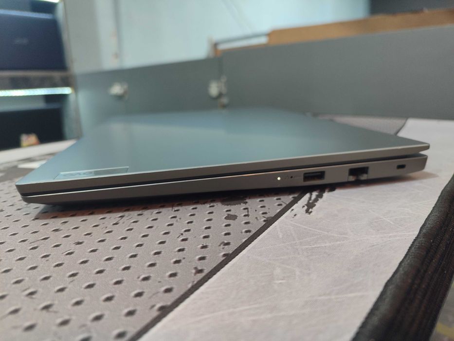 Офисный ноутбук LENOVO V15 G4 AMD Ryzen 5-7520U(13avlod)