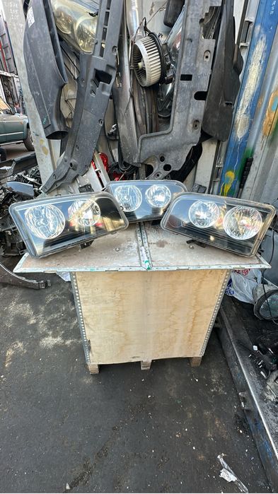 Фары на Dodge Charger