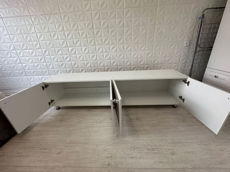 Шкаф и тумба размер Длина 219 Ширина 62 Высота 240