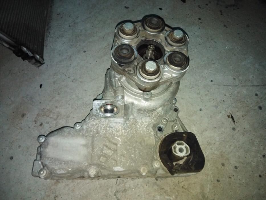 Cutie transfer Bmw f10 pentru motor de 3.0d