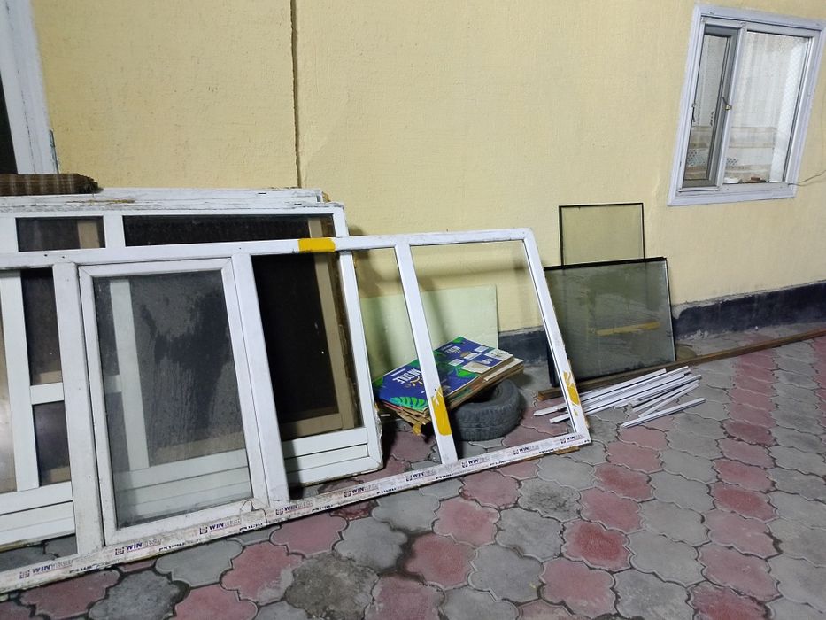 Продам бу пластиковые окно