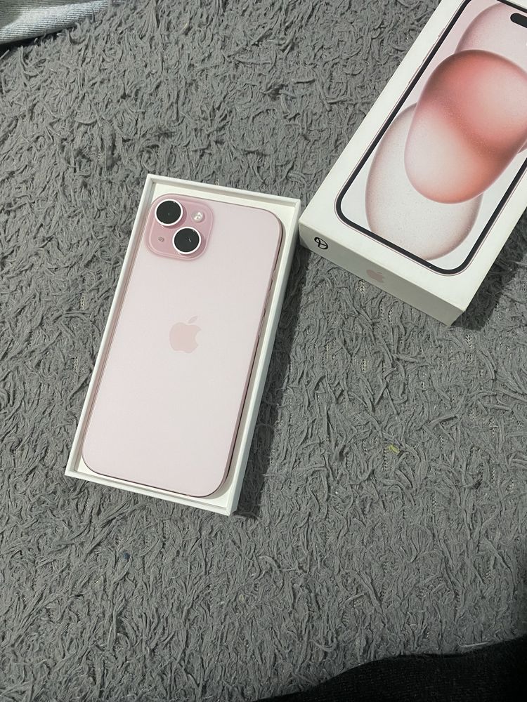 продам iPhone 15, с гарантией срочно!!