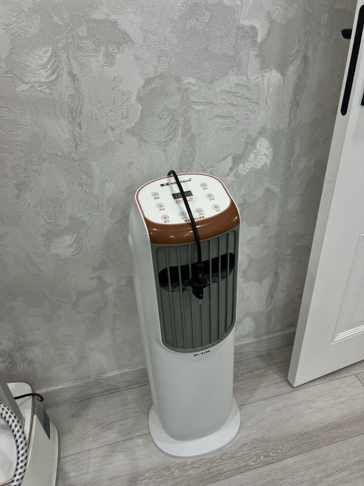 Кондиционер напольный с лед дисплеем белый