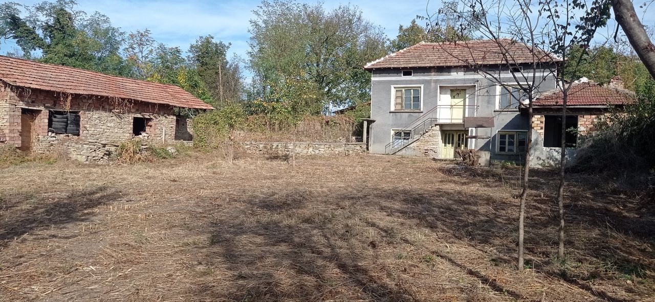 Продава се Къща в Павликени - 100 кв.м за 150 €/кв.м - Снимка #5