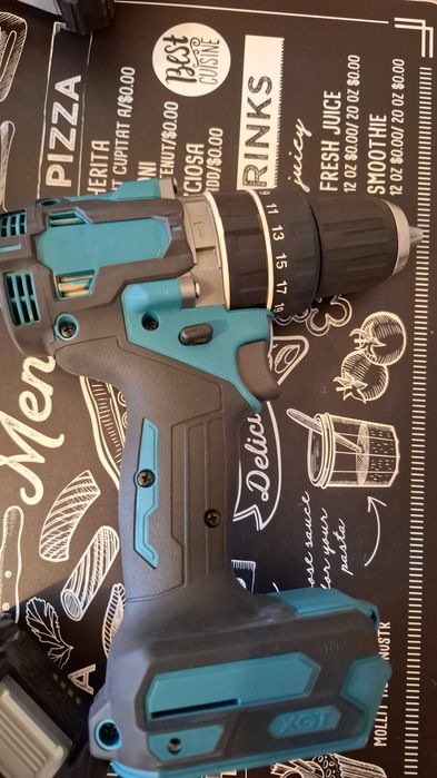 Makita 40 v HP002G  corp si acumulator