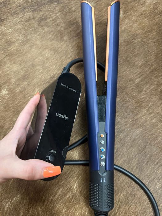 преса-сешоар DYSON AIRSTRAIT