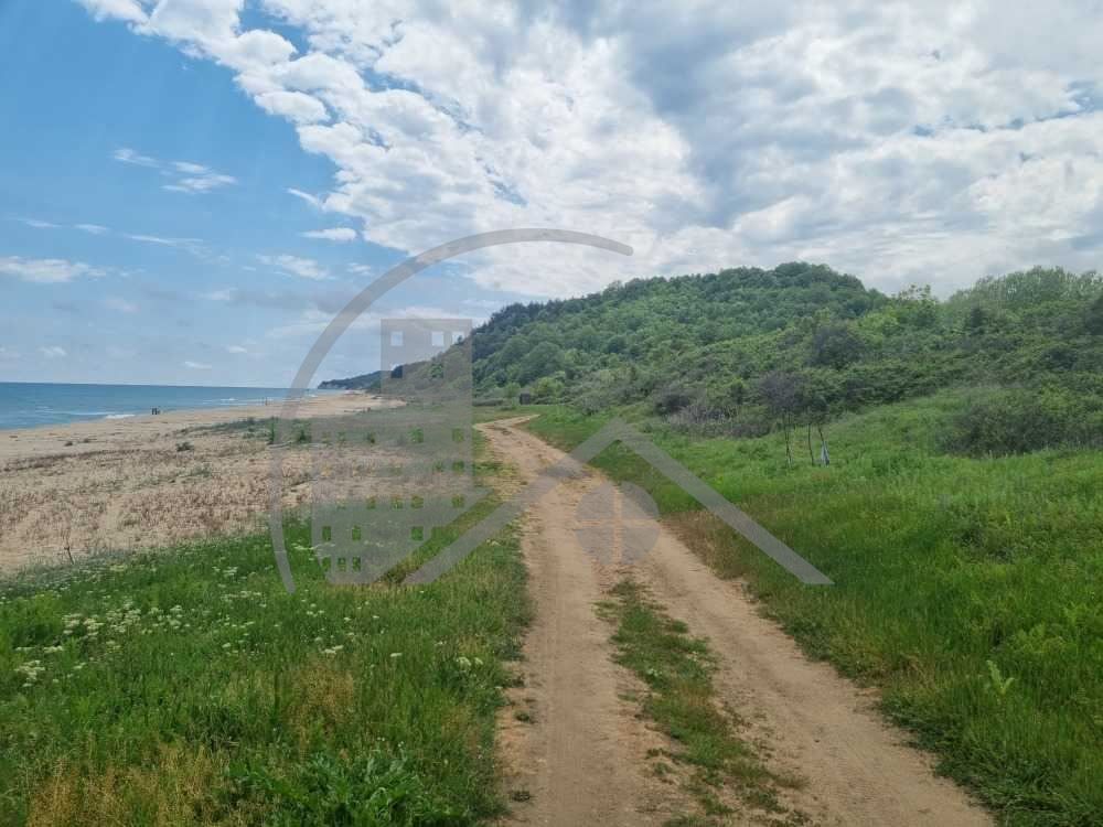 Продава се Парцел в с. Самотино, Област Варна - 1396 кв.м за 21 €/кв.м - Снимка #1