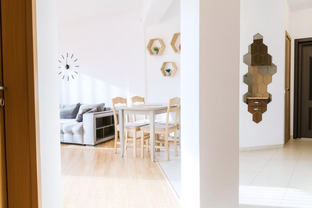 Дава се под наем Тристаен апартамент в Пловдив, Тракия - 92 кв.м за 585.48 € - Снимка #2