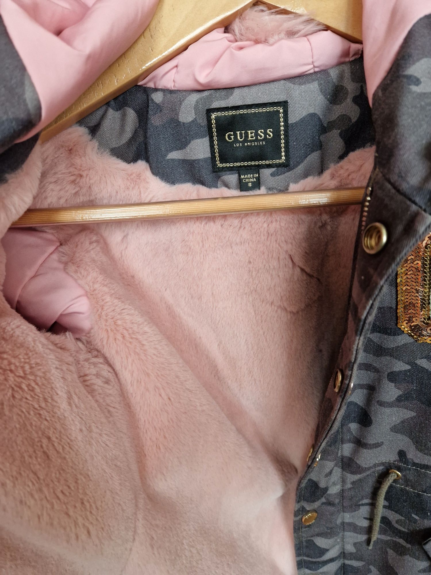 Камуфлажна оригинална парка Guess 8г.