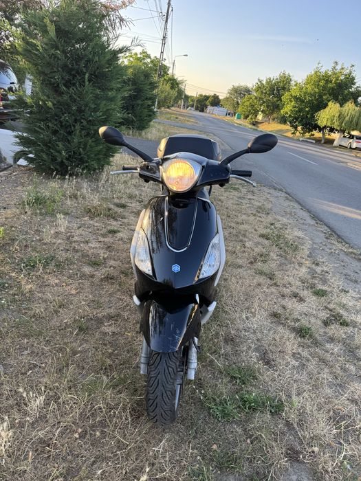 Piaggio Fly125
