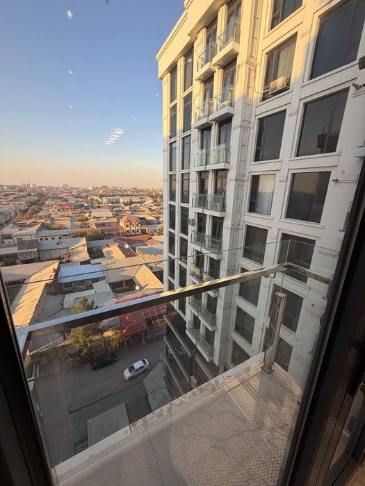 3 xonali lux kvartira sotiladi