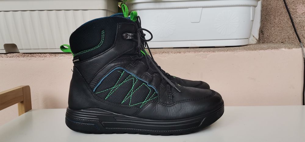 Боти за момче Ecco-Gore-tex 38 н.