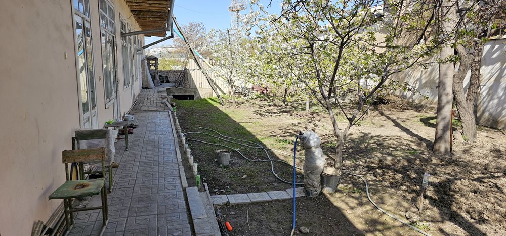 Гостиница,медцентр куриш учун  ер сотилади.